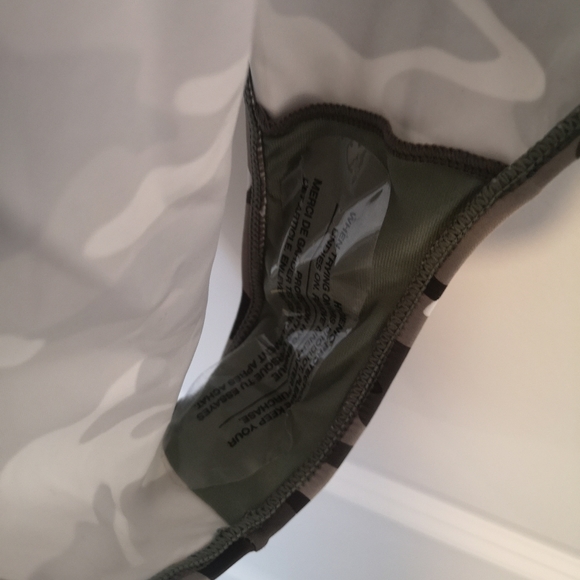 NWT Kendall & Kylie High Cut Camo One Piece - Picture 5 of 6